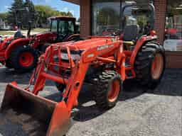 Used Kubota L3010GST