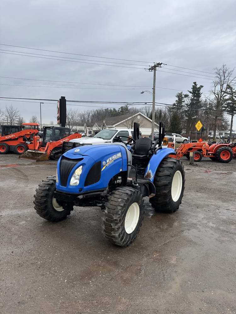 2017 New Holland Boomer 45