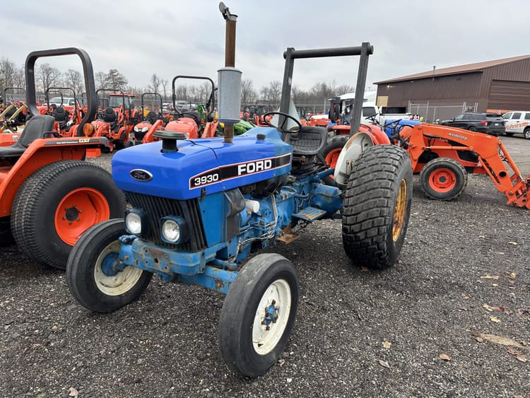 Ford Diesel Tractor 3930