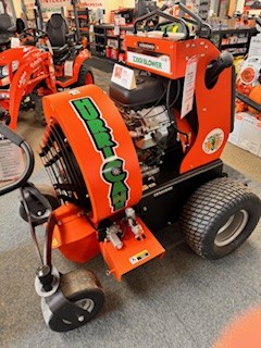 Hurricane™ Z3000 Zero Turn Stand-On Blower - Kings Equipment